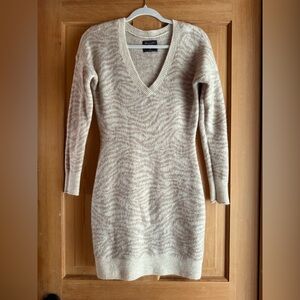 Women's Abercrombie & Fitch Cream Sweater Dress size Medium Super soft